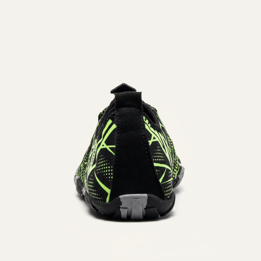 WaveCraft barfota vattenskor vuxna grön – bakifrån med hälgrepp och halkfri sula | footflow